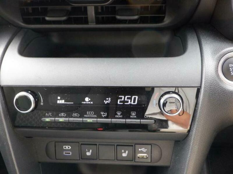 YARIS CROSS
