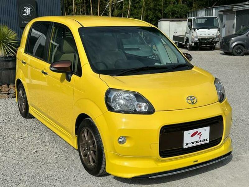 TOYOTA PORTE