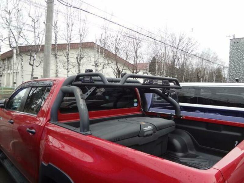 HILUX