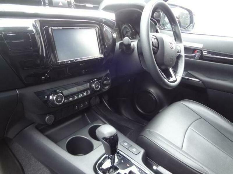 HILUX