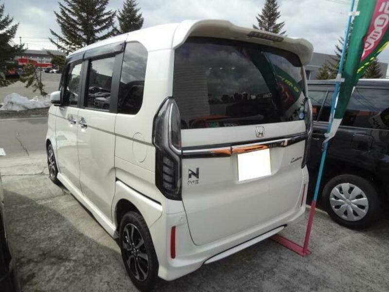 N BOX CUSTOM
