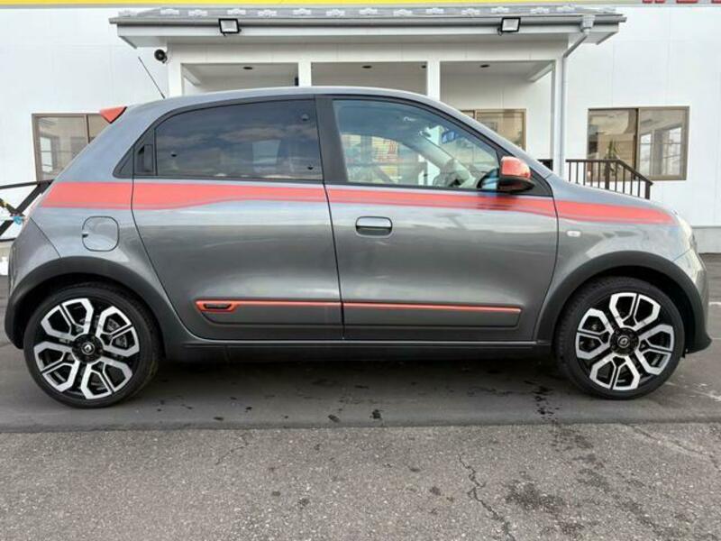 TWINGO