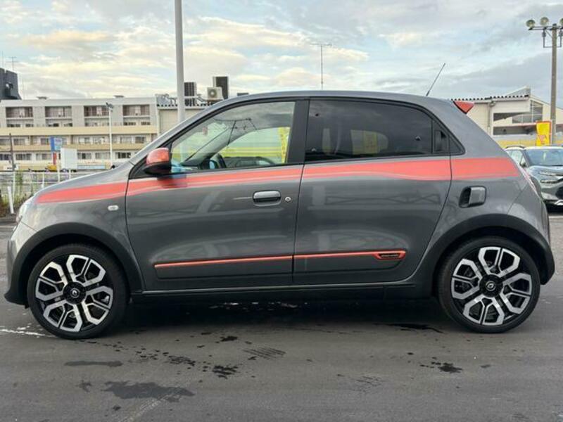 TWINGO