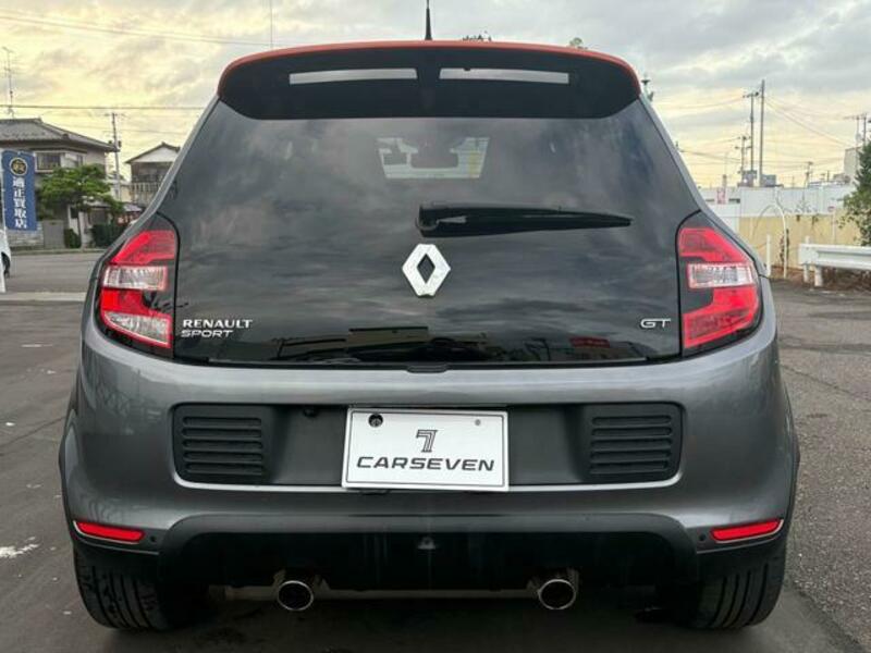 TWINGO
