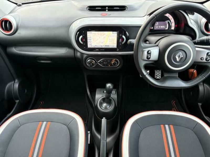 TWINGO