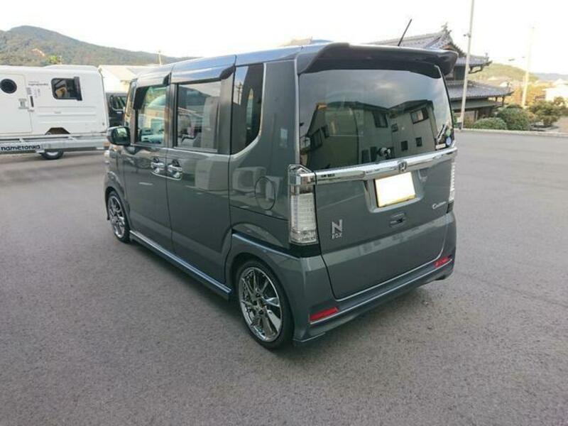 N BOX CUSTOM