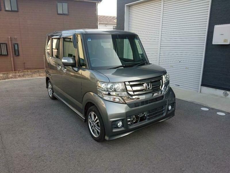 HONDA N BOX CUSTOM