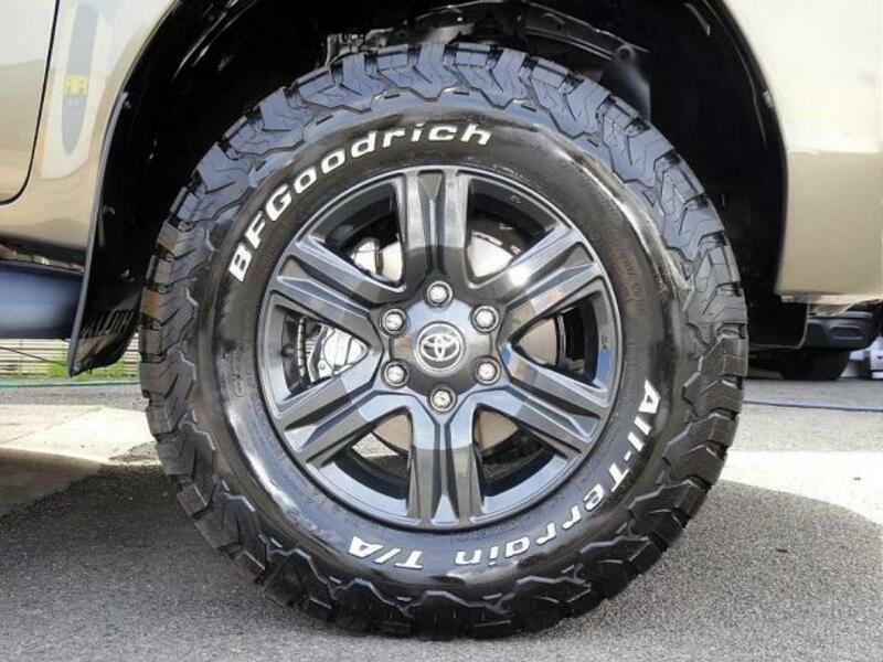 HILUX
