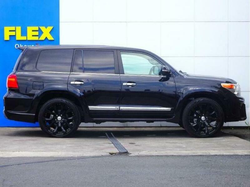 LAND CRUISER