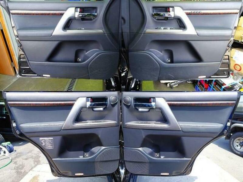 LAND CRUISER