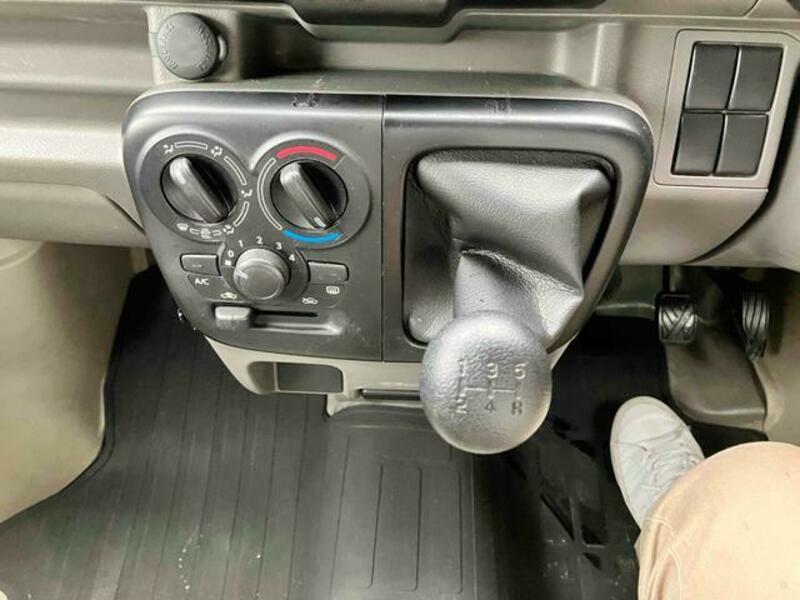 MINICAB VAN