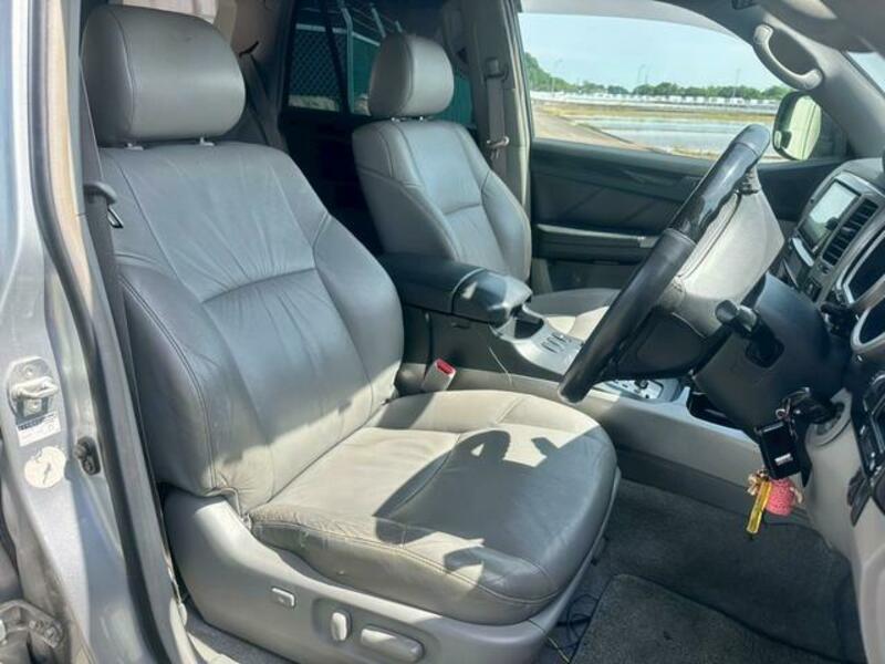HILUX SURF