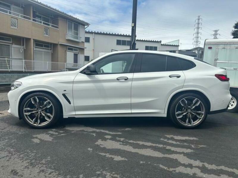X4