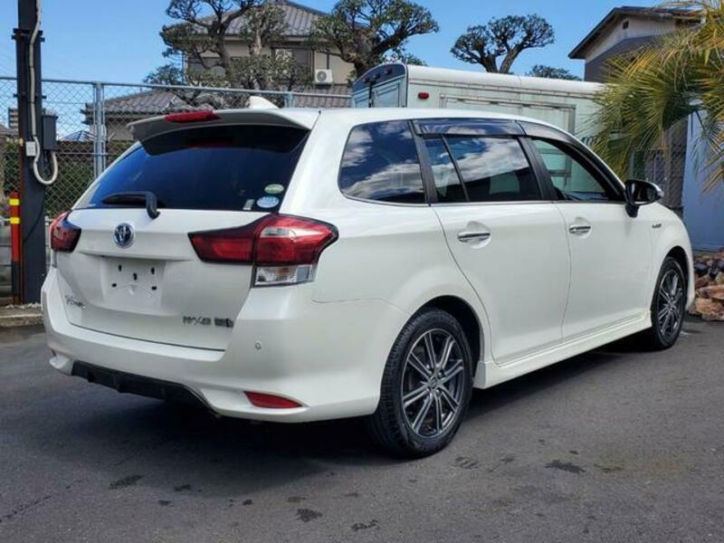 COROLLA FIELDER