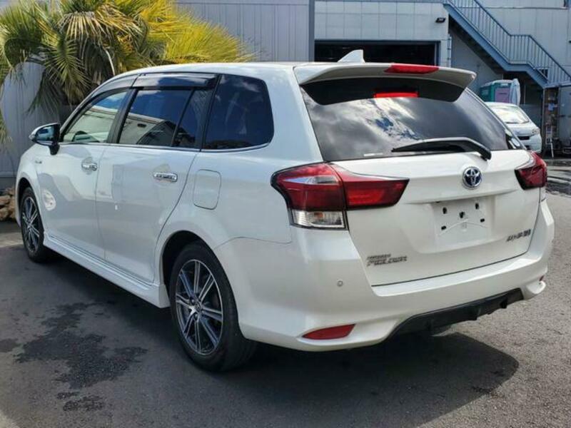 COROLLA FIELDER