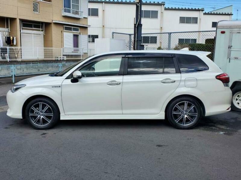 COROLLA FIELDER