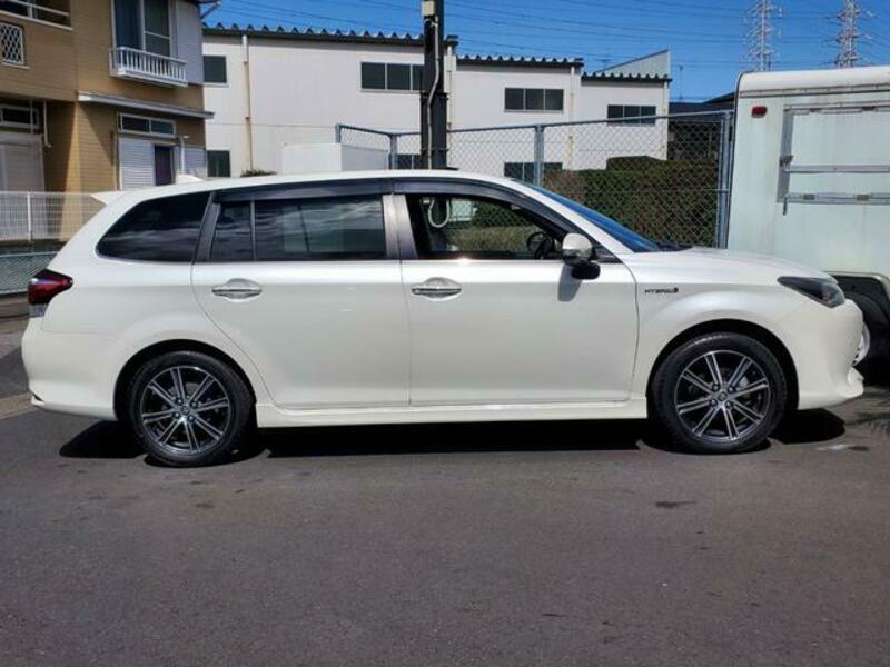 COROLLA FIELDER
