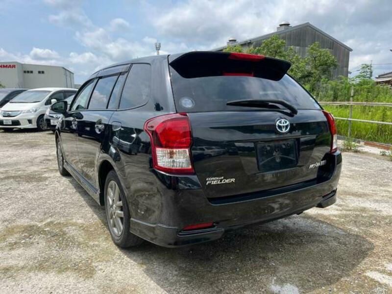 COROLLA FIELDER