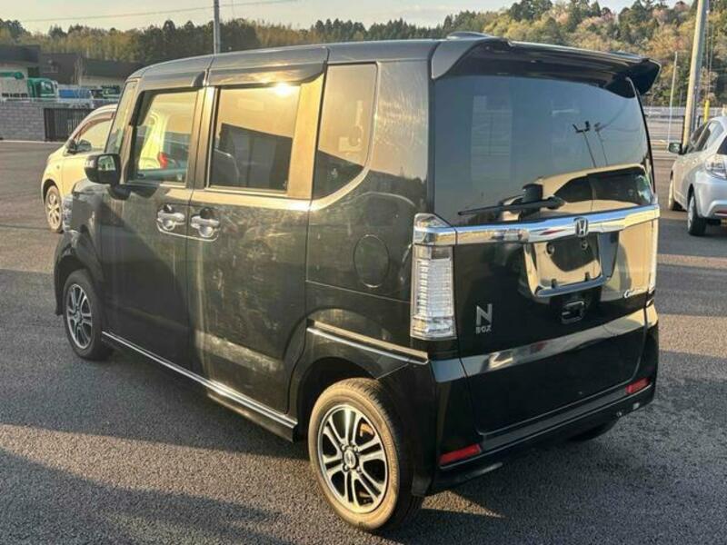 N BOX CUSTOM