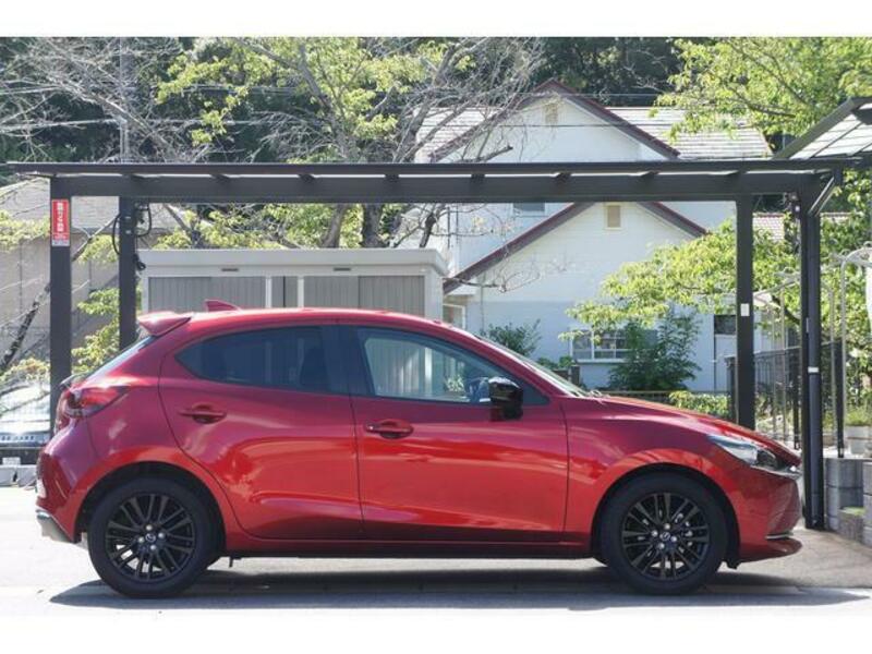 MAZDA2
