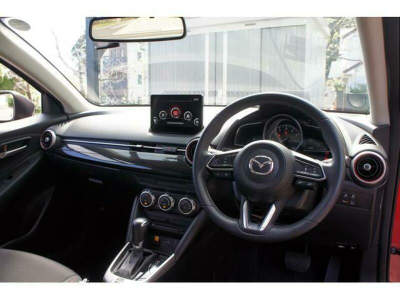 MAZDA2