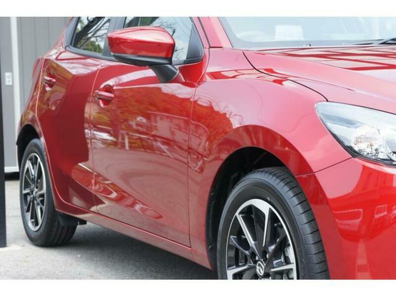 MAZDA2