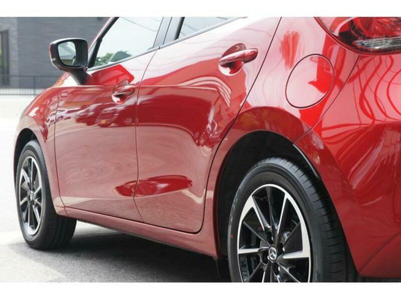 MAZDA2