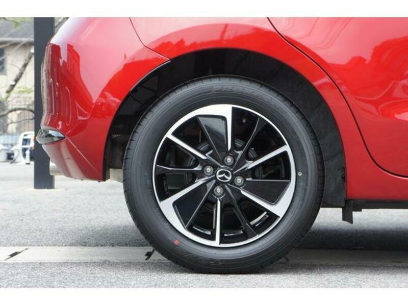 MAZDA2