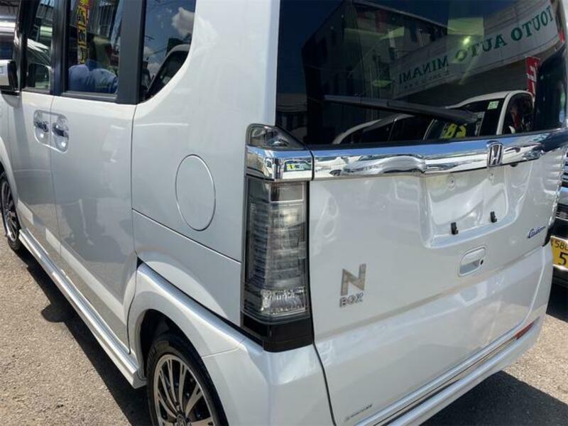 N BOX CUSTOM