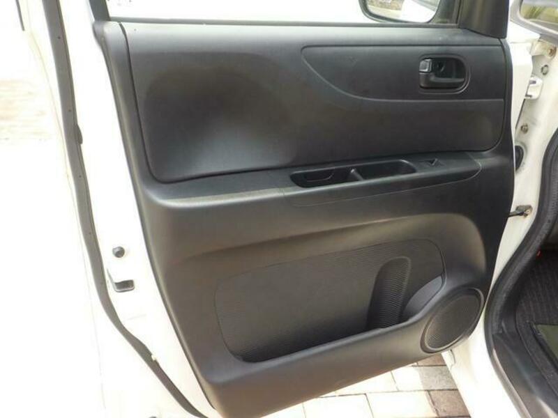 N BOX