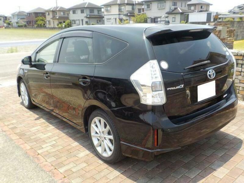 PRIUS ALPHA