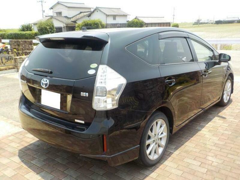 PRIUS ALPHA
