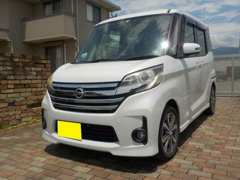 NISSAN DAYZ ROOX