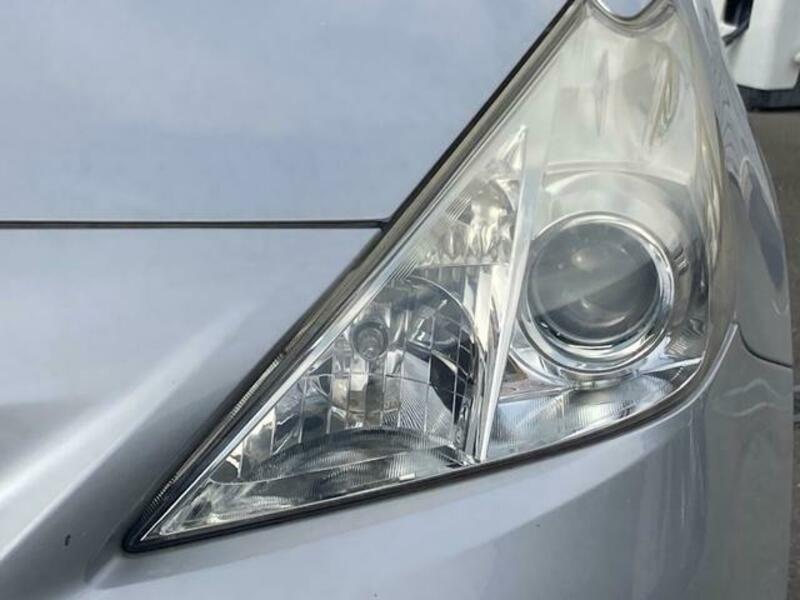 PRIUS ALPHA