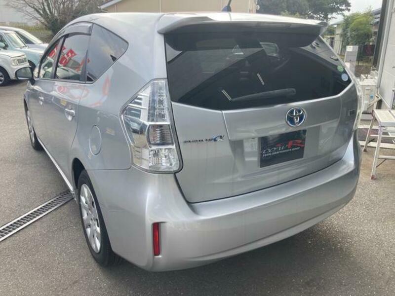 PRIUS ALPHA