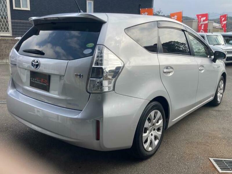 PRIUS ALPHA