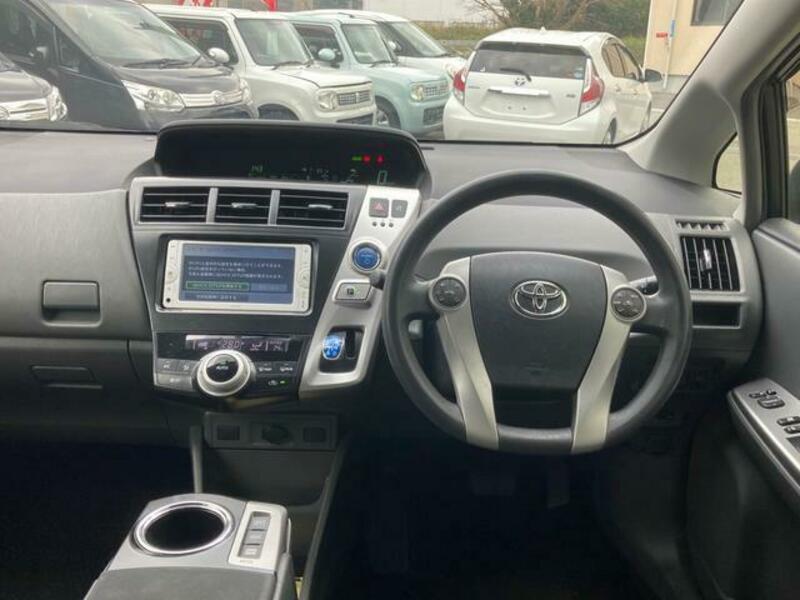 PRIUS ALPHA