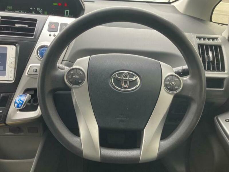 PRIUS ALPHA