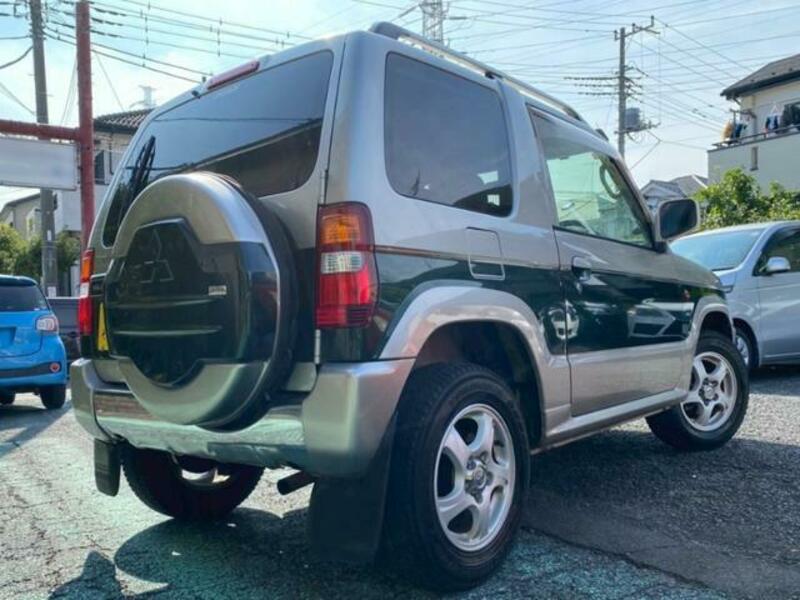 PAJERO MINI