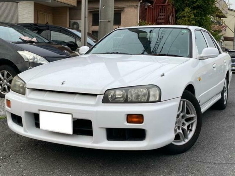 NISSAN SKYLINE