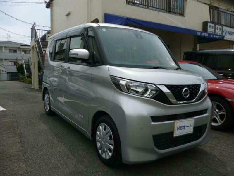 NISSAN ROOX