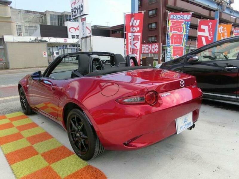 ROADSTER