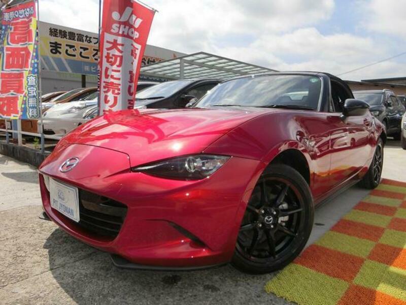 ROADSTER-0
