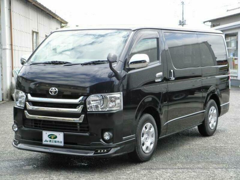 TOYOTA HIACE VAN