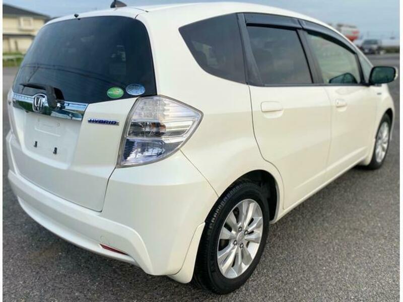 FIT HYBRID
