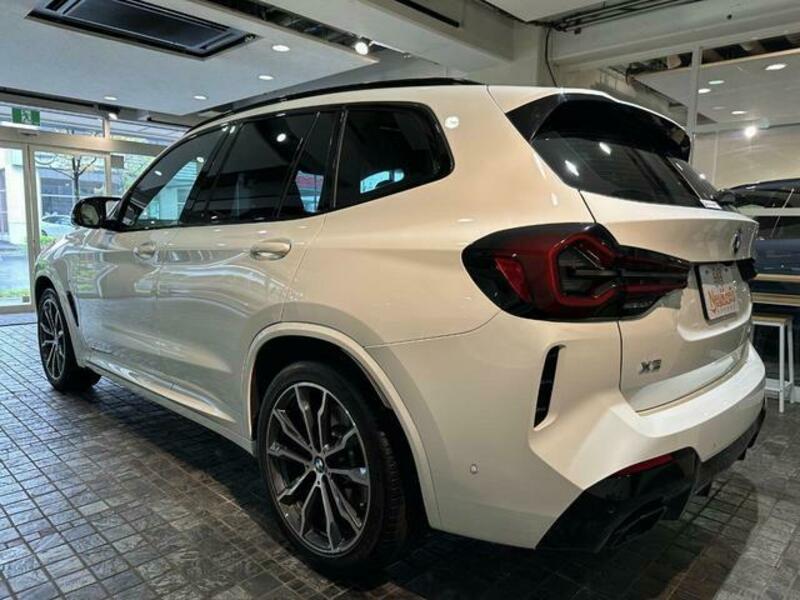 X3