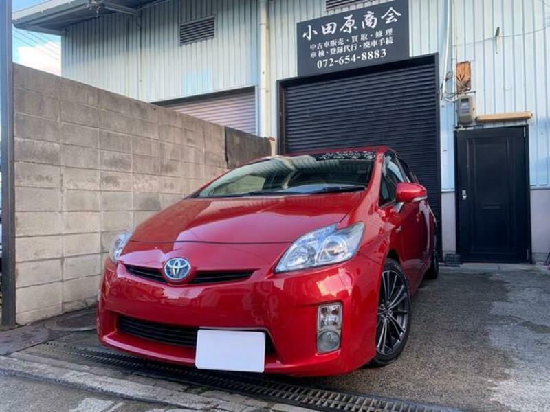 TOYOTA PRIUS