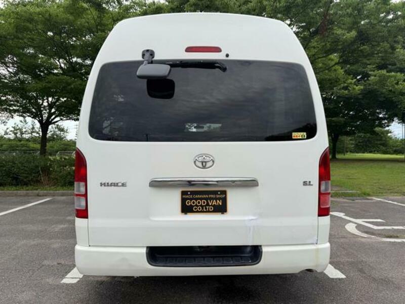 HIACE COMMUTER