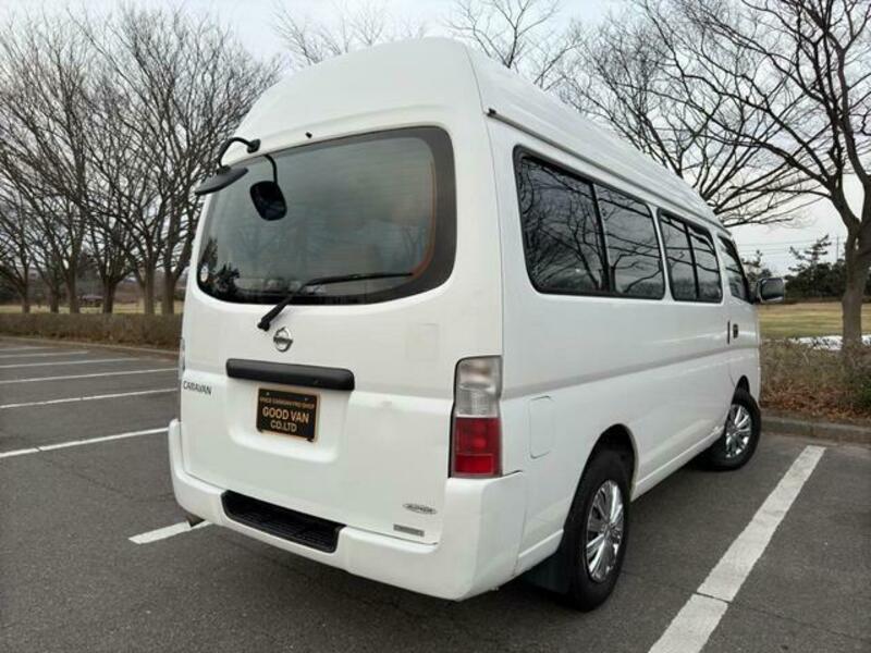 CARAVAN BUS