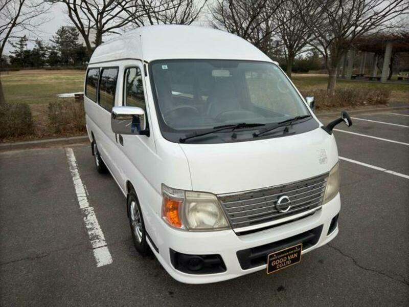 CARAVAN BUS